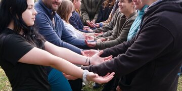 EUROTOPIA hledá dobrovolníky – připojte se k nám a pomáhejte měnit svět!